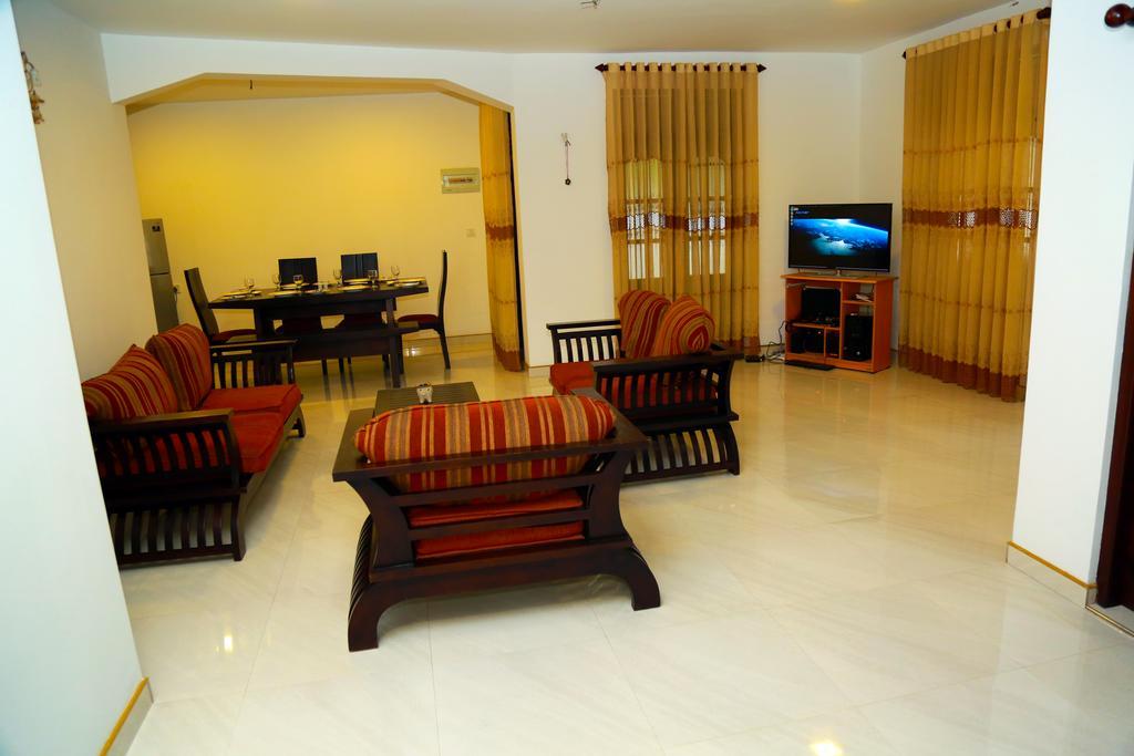 4 S Villa Тангале Екстериор снимка