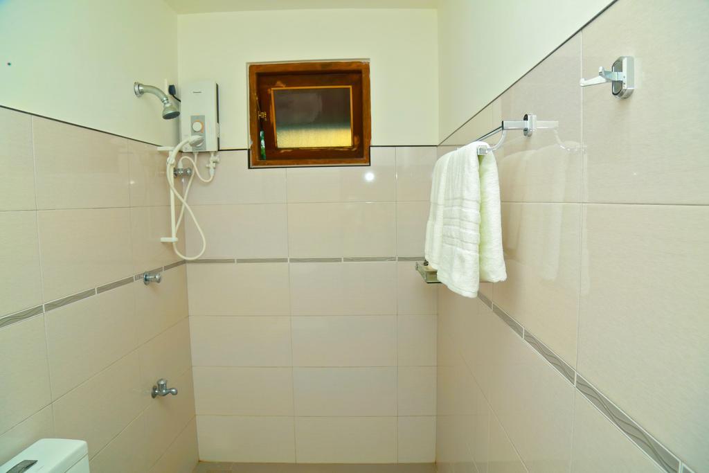 4 S Villa Тангале Екстериор снимка
