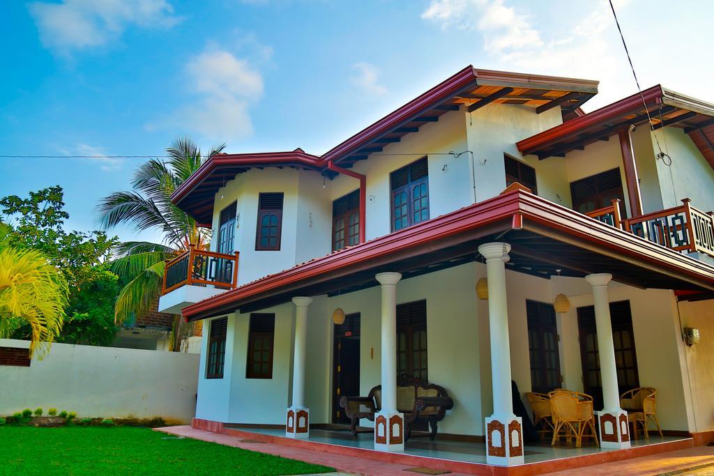 4 S Villa Тангале Екстериор снимка